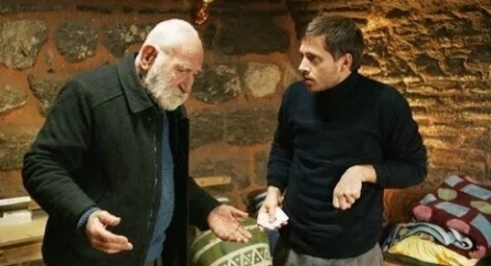 Жизнь продолжается кадры