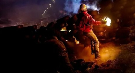 Зима в огне кадры