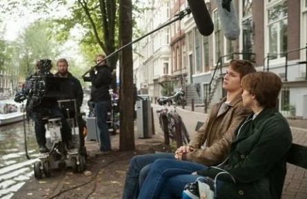 Звезда со стороны кадры