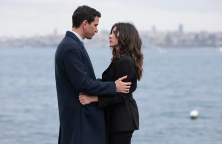 Счеты с жизнью свела звезда турецких сериалов Марве Каяалп кадры