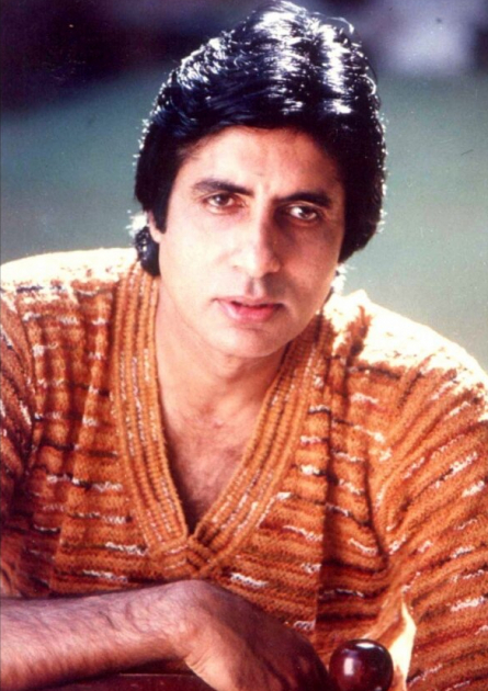 Единственная жена и увлечения Амитабха Баччана: взгляд на личную жизнь знаменитого актера. Что делают дети и внуки легендарного артиста?