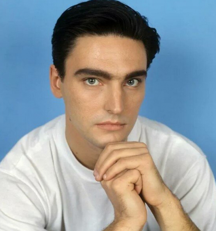 Вечная любовь: история Андрея Державина, который прожил всю жизнь с одной женщиной и воспитал двух прекрасных детей