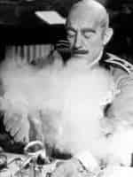 Добрые сердца и короны кадр из фильма