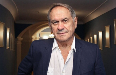 Вечная молодость любви: Жена Валерия Афанасьева, на 38 лет моложе, поражает своей красотой в 72 года