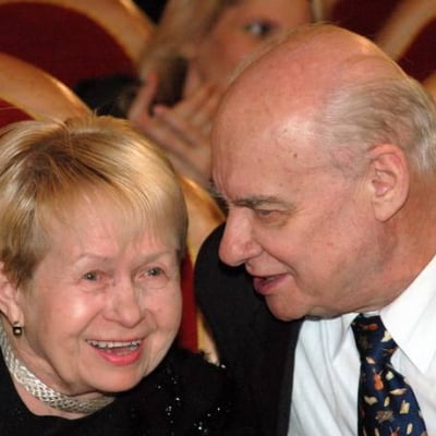 Историю жизни и любви Александры Пахмутовой покажет Первый канал