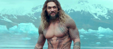 Она - его любовь с детства: взгляните на 52-летнюю жену Джейсона Момоа и ее необыкновенную красоту