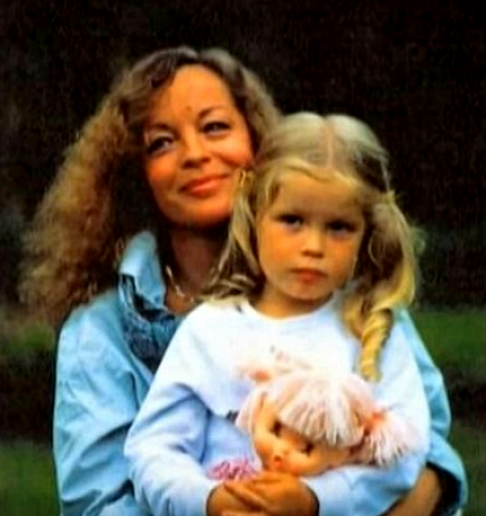 Очаровательная наследница Роми Шнайдер: ее образ и увлечения в жизни