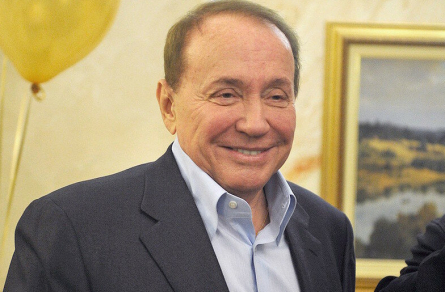 50 лет любви и общего дела: жена Маслякова, о которой не шутят в КВН. Раскрываем тайны истории семейной жизни с взрослым сыном и внучками