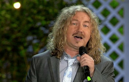 Красота и грация: взгляните на дочерей и жен Игоря Николаева