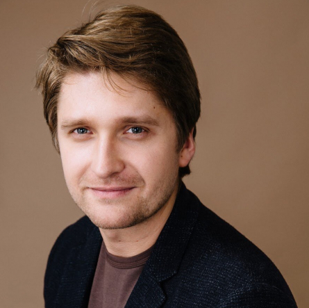 Дмитрий Пчела: жизнь, любовь и случай, который изменил его мировоззрение