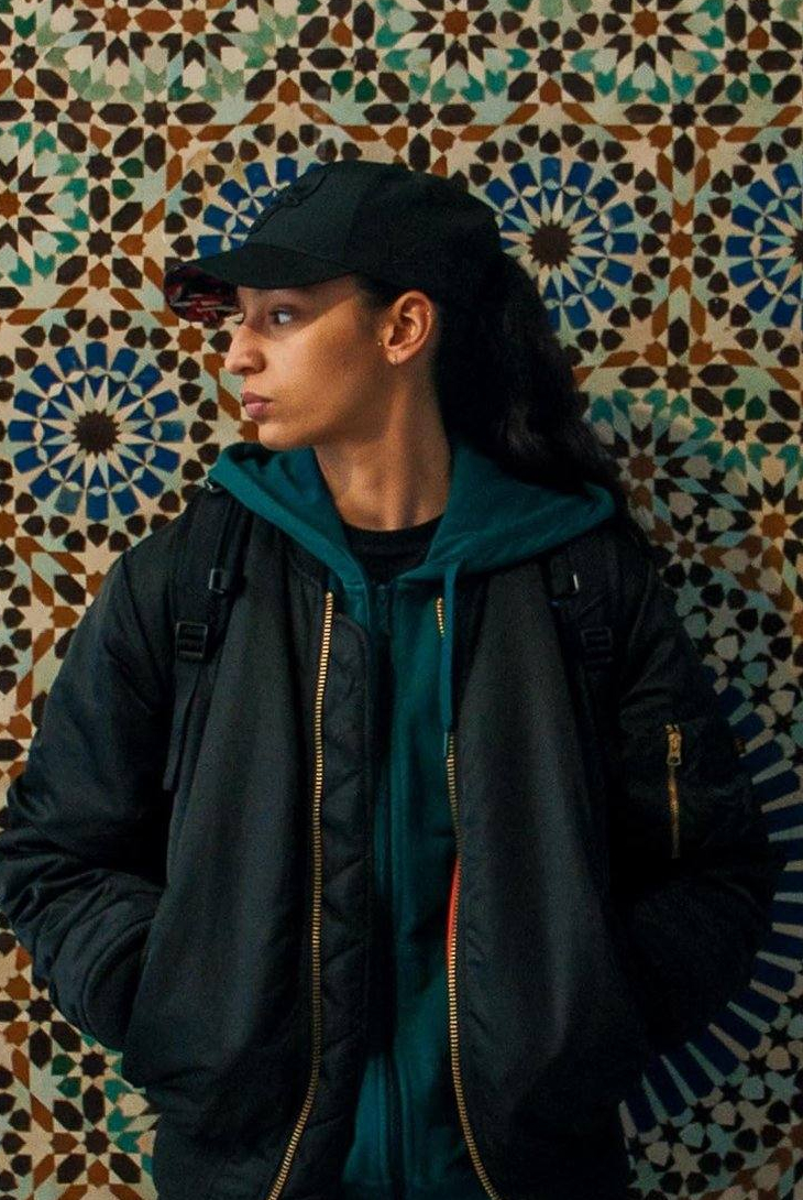 кадр из фильма Младшая Дерньер