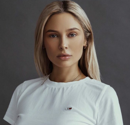 40 лет без мужа и детей: Наталья Рудова выбирает краткие романы с звездами в главных ролях