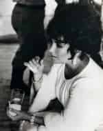 Он разводится, она разводится кадр из фильма