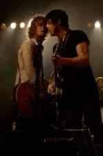 Приготовьтесь, будет громко кадр из фильма