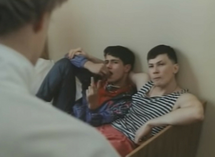 Глаза 1992 года: кинопереживание безнадежной разрухи эпохи 90-х