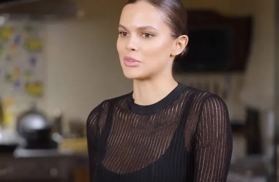 От Африки до славы: как съемки в шоу Звезды превратили блогера Вики Одинцовой в звезду России