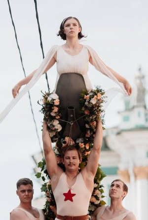 кадр из фильма Шум времени