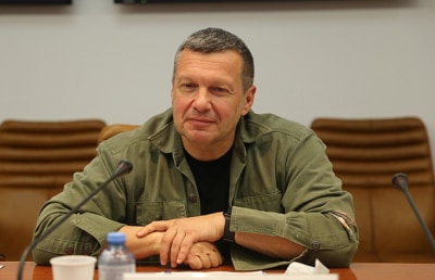 Соловьев заявил, что Познер и Собчак зарабатывают на ненависти к России