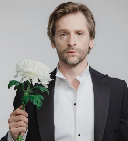 Красавец-актер Владимир Кошевой: его судьба, загадочная жена и обворожительные дети