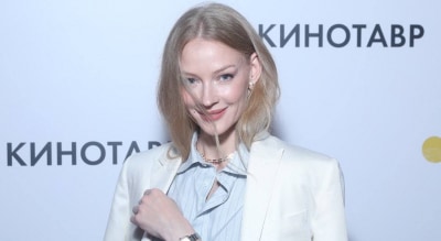 Светлана Ходченкова в классическом брючном костюме на премьере фильма Скажи ей в Сочи