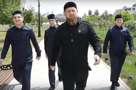 Тайны сыновей Рамзана Кадырова: их облик и личность раскрыты в эксклюзивном рассказе и фото