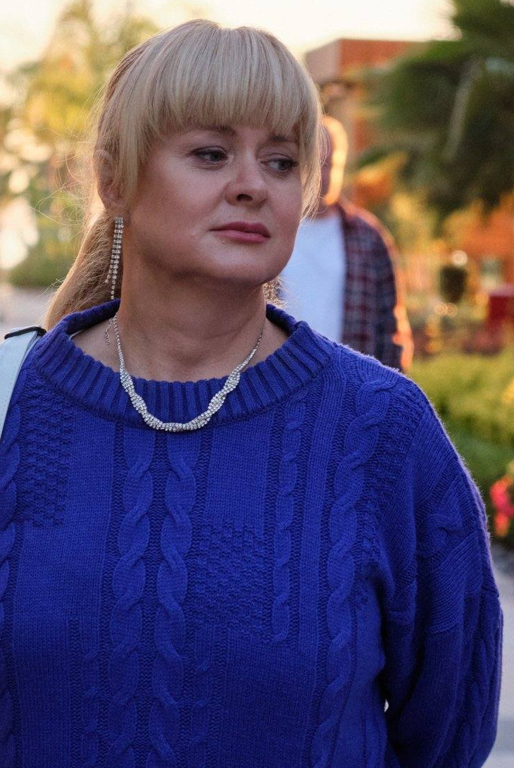 кадр из фильма Третий в постели