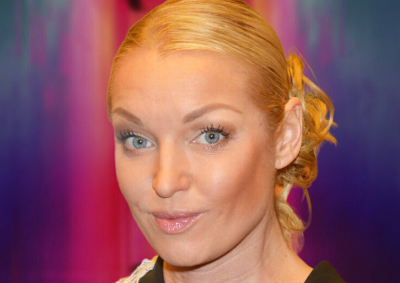 Волочкова отказалась встретить маму и дочь на юбилей – блокируют её незнакомцы