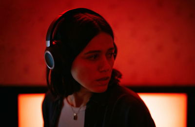 Полутон с актрисой Рассказа служанки стартует в России в апреле